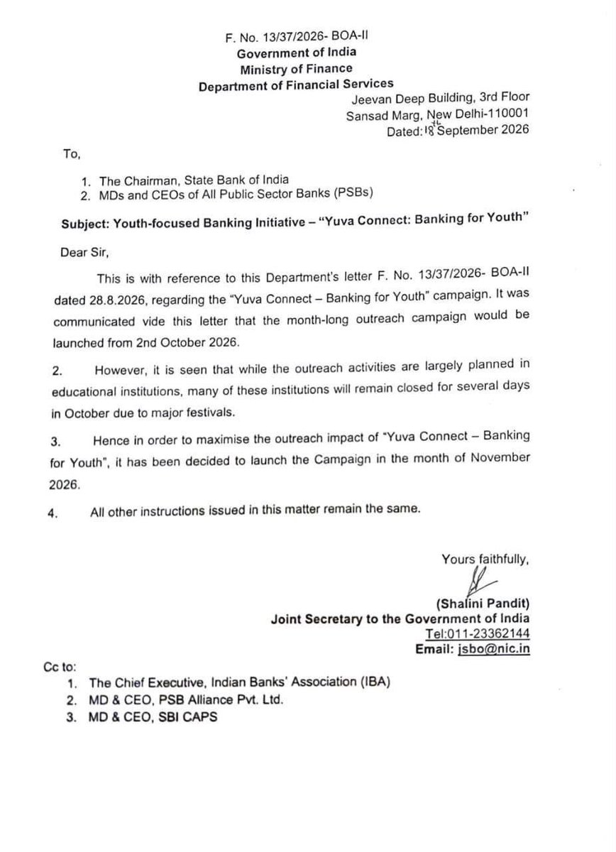 Mohit0065's tweet photo. Bank opening on 2nd October Gandhi Jayanti ❗

Govt has withdrawn the guidelines of 2nd October working for outreach programs under #YuvaConnect

#BankersUnited https://t.co/zxu97tTC1V