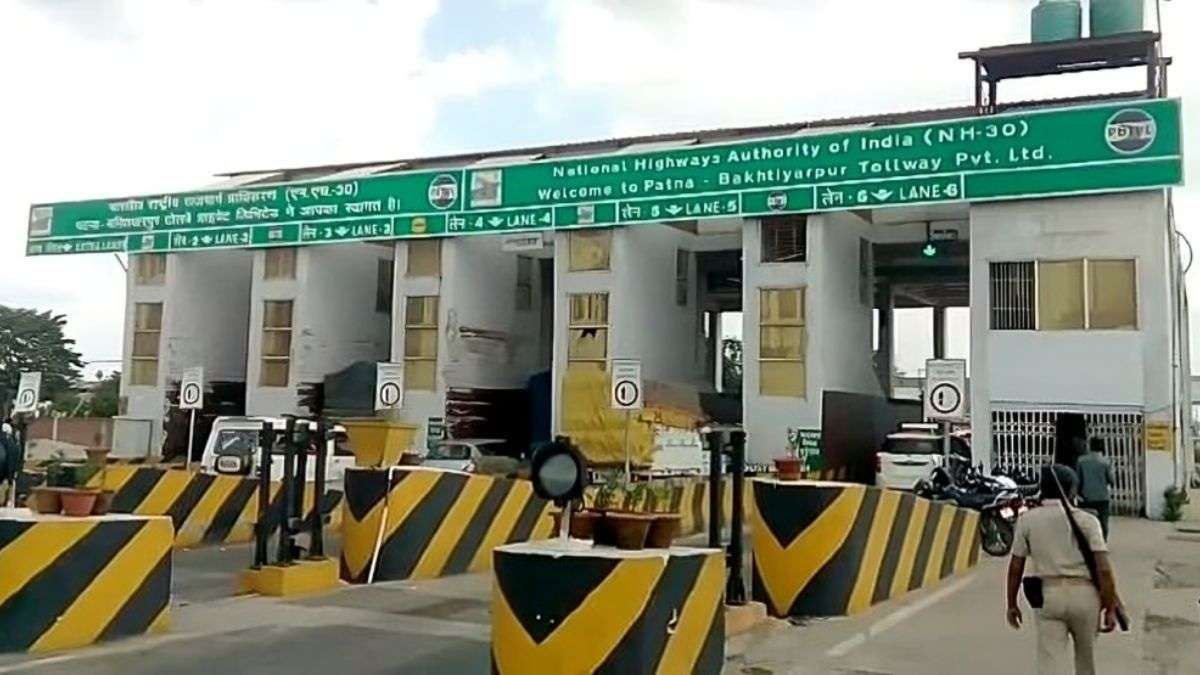 vibhurajvaibhav's tweet photo. I frequently traveled to Patna and have repeatedly faced an alarming situation at Didarganj Toll Plaza, Patna–Bakhtiyarpur Tollway NH30. Gangs of transgender repeatedly stops my vehicle and  demanded money aggressively and not agreeing by 20rs  on refusing they abuse and threaten https://t.co/j4ndOsercc