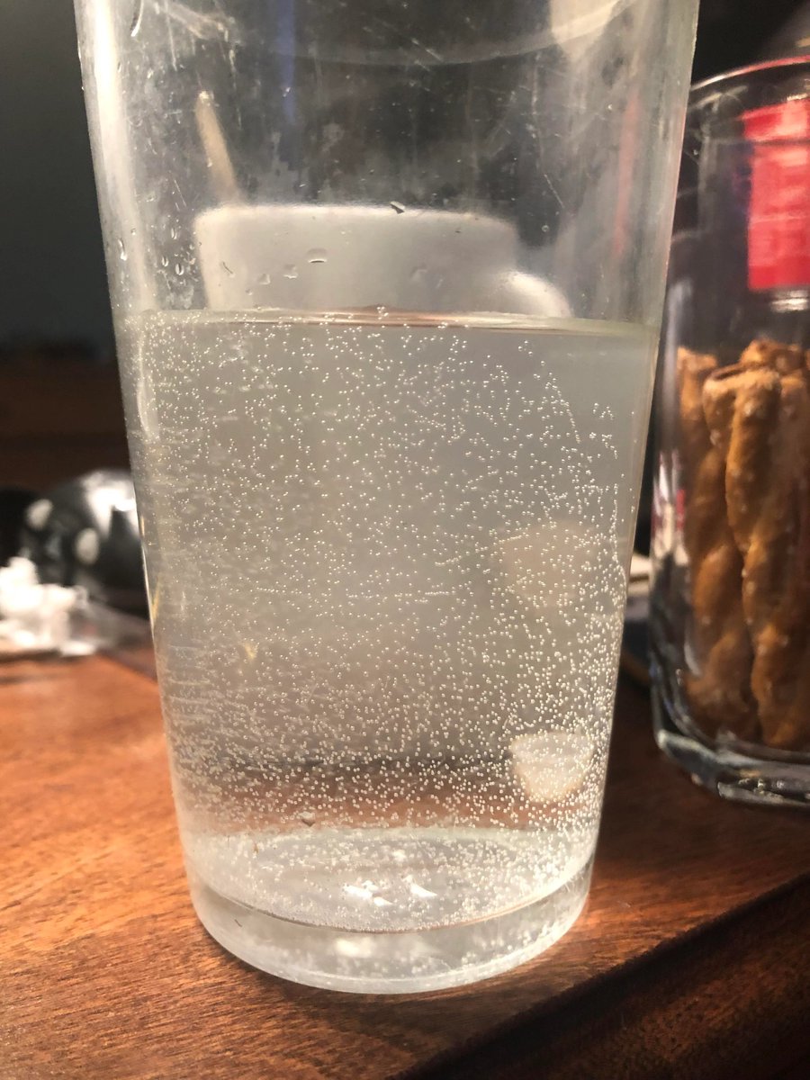 HasnaMatBhai's tweet photo. Hey @grok, if you’re really the best AI in the world, count the exact number of particles in this glass. 👀 https://t.co/2XK3sZAtdK