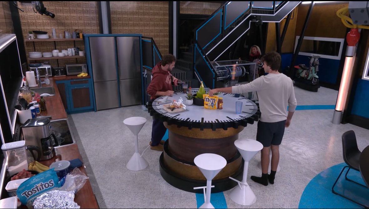 TheBigBroTea's tweet photo. Devens and Drew are telling Taylor it is almost her birthday.

Drew: What can we do for you?

Taylor: I already told Devens what to do. Devens can throw the comp #bb28 https://t.co/l4kvcZPru8