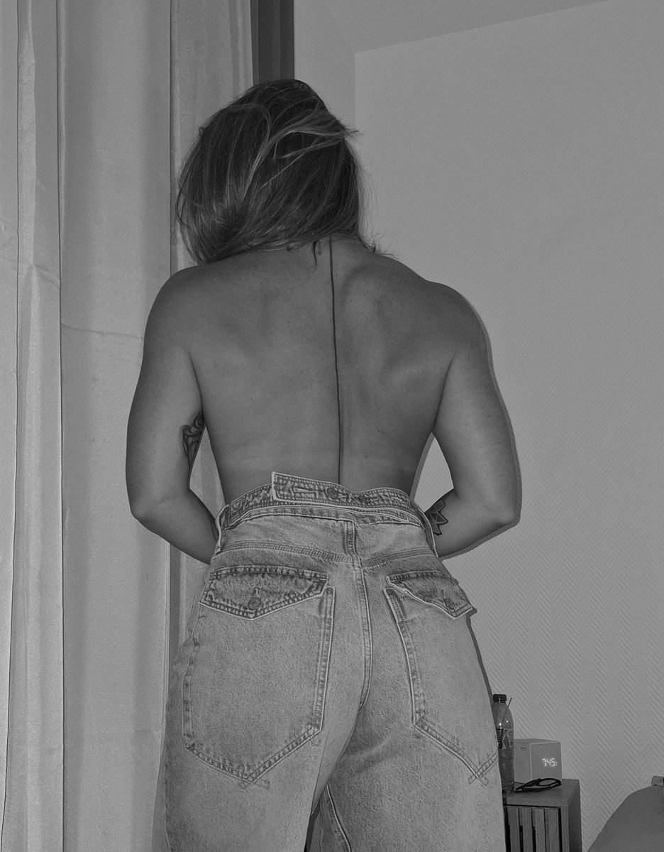 Luust_bzh's tweet photo. #musclemommy #girlwholift https://t.co/wVTuusmo7J