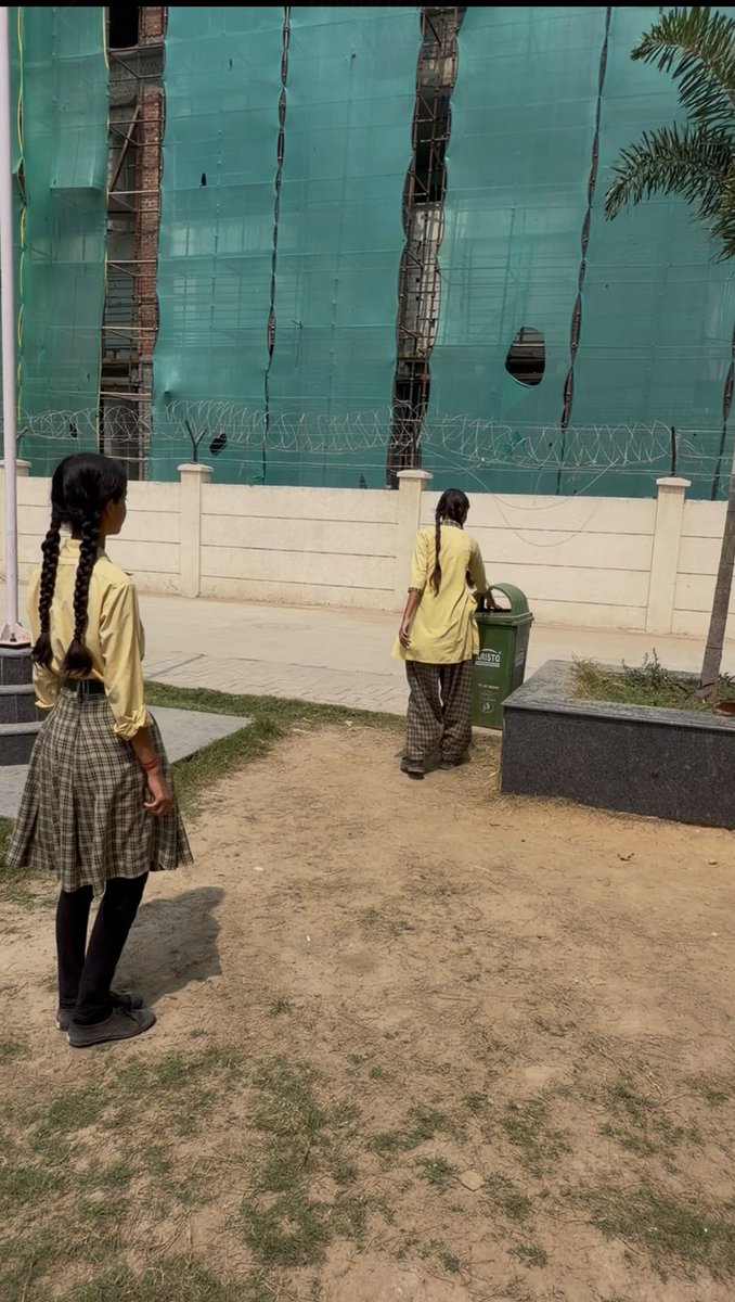 cmshrisn's tweet photo. Students reel making activities under "Sewa Sankalp Abhiyan" under the theme - "Helping the elderly, persons in need and vulnerable sections of society, Respect for public property and national symbols, &amp; Innovative ideas for social good." https://t.co/zSyzxe2K0p