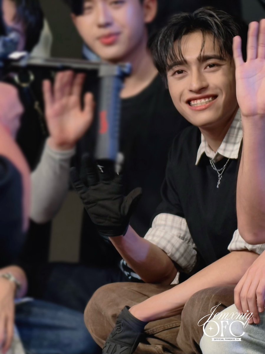 jemxniq_OFC's tweet photo. 📁 20260913 | The Alpha Camp “6th Happening Stage”

ผมอยากเติมยิ้มหวานอีกจัง🥺🤲🏻

˖✧ ㍉ #jemxniq | 「@jemxniq_ 」
#ProjectAlphaNewClan https://t.co/ydSH1SNtLs