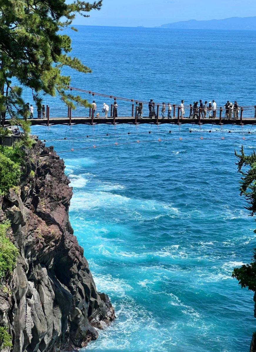 KeilaWalpe2tx's tweet photo. Just spent the whole morning wandering through the cobblestone lanes of that hidden coastal town, sipped warm sea salt coffee, and watched waves crash against the old pier—this is the kind of unplanned travel joy I’ve been craving all year! https://t.co/BOkSpDMzc6