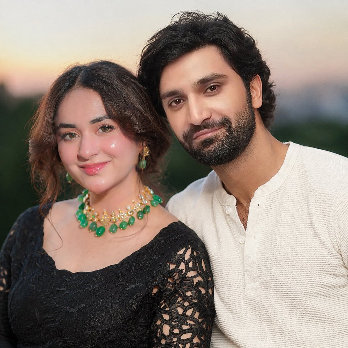 rakib031hassan's tweet photo. Cafe Firaaq 🌧️🚂
A story of love, pain, separation and destinies that were always meant to cross paths.
#AhadRazaMir #YumnaZaidi https://t.co/hj1fL9BH7K