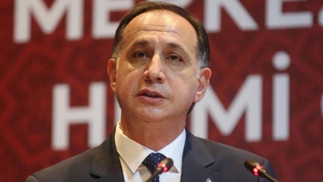 doganburak29's tweet photo. SON DAKİKA!
Mobbing ve resmi belgede sahtecilik iddialarına ilişkin yürütülen soruşturmada gözaltına alınan isimler belli oldu.

1- Ferhat GÜNDOĞDU (MHK Başkanı)

2- Ferdi KARADORUK (TFF Faal Hakemler Derneği Başkanı)

3- Ahmet ŞAHİN (TFF Merkez Hakem Kurulu Eski Başkan Vekili)

4- Yunus YILDIRIM (TFF Merkez Hakem Kurulu Eski Üyesi)

5- Sebahattin ŞAHİN (MHK Üyesi-TFF Eğitim ve 4. Bölge Sorumlusu)

6- Alican SAĞLAR (TFF Hakemleri ve Gözlemcileri Derneği İstanbul Şubesi Teşkilat Sorumlusu)

7- Emre KOSİF (TFF Hakemleri ve Gözlemcileri Derneği İstanbul İl Hakem Kurulu Başkanı)