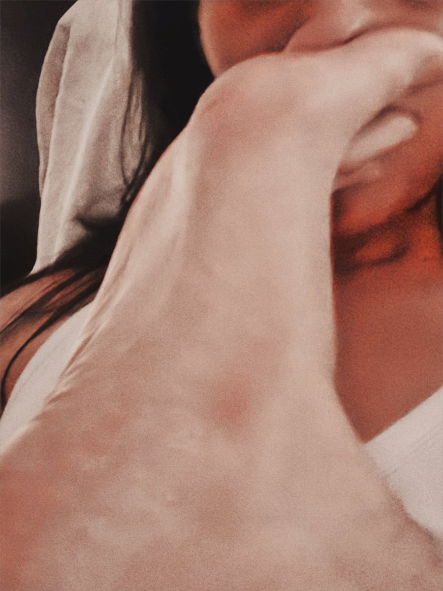 trunksxkylie's tweet photo. Midnight snack 💕 https://t.co/9CWsctw0N1