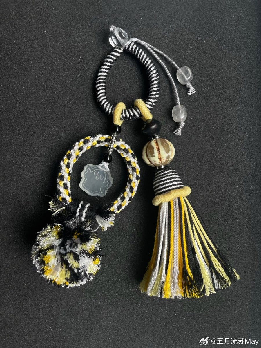BellVilandre's tweet photo. Just finished this upcycled fabric keychain! It took 10 mins but feels so personal  Any DIY lovers here Tag a friend who’d love this!， https://t.co/WYV9h3nTLn