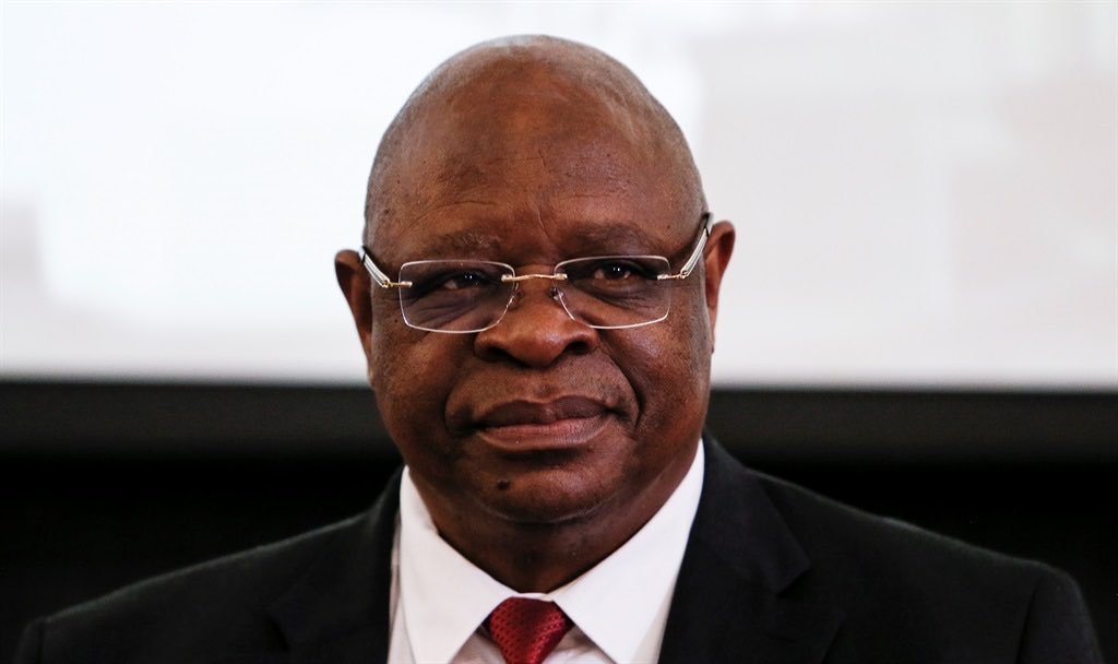 MLANDO60870174's tweet photo. How to report this man to the commission,  he must account, what did he do with more than 1 billion rands, not even a single person who was arrested, he must be summoned and questioned https://t.co/fdigAMXVPD