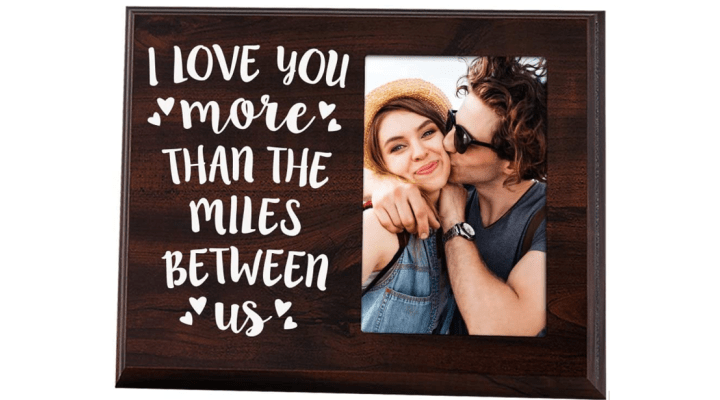 UnicunShop's tweet photo. Missing your partner and feeling like calls and texts just aren't enough? 💔 Distance is hard, but a thoughtful surprise can bridge the gap without breaking your budget.
Discover 40 unique and affordable gift ideas here: https://t.co/yTWjGkyxHg
#LongDistanceLove #GiftIdeas #LDR https://t.co/gxaBniI0HA