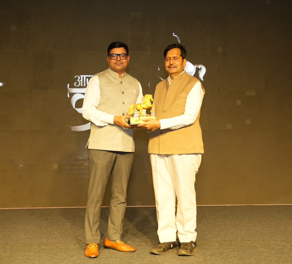 brijeshtrapathi's tweet photo. Honoured to receive the Aaj Ka Karmveer Award 2026 in the Politics (Strategist) category in Mumbai, presented by Hon’ble Maharashtra Minister Shri Mangal Prabhat Lodha Ji.

Grateful to Dr. R. P. Singh Ji, the Aaj Ka Karmveer Social Foundation team and my family for their support. https://t.co/jaigb7YKhe