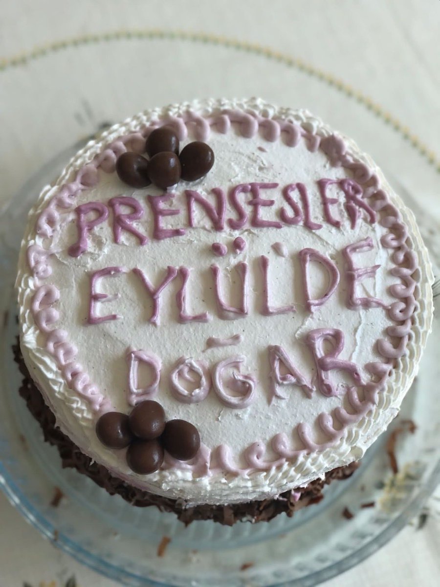 ozlemozdmr5's tweet photo. #Happy_Birthday🎀🥳🎂 https://t.co/TWgspikTwX