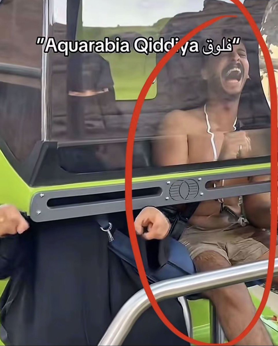 oonlyno's tweet photo. #٢٠٣٠_بلا_نقاب #no_more_niqab 
تم غسل ادمغة النساء لدرجة محد ينكر افعالهم البعيده كل البعد عن الدين 
عادي يسوي كل المحرمات اظهار عورته حلق اللحيه القزع القذف
بس يغطي وجه اخته لان حرام دين🥺 https://t.co/RcBHD12Vgd