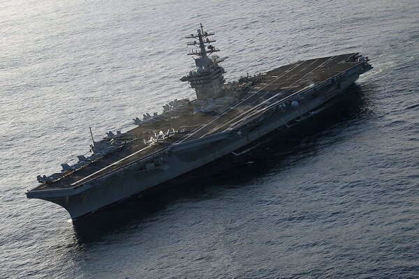 MKazemi19's tweet photo. 4 Injured in Accident Aboard U.S. Aircraft Carrier Eisenhower

#USA #USWar https://t.co/fONzOOUEdN