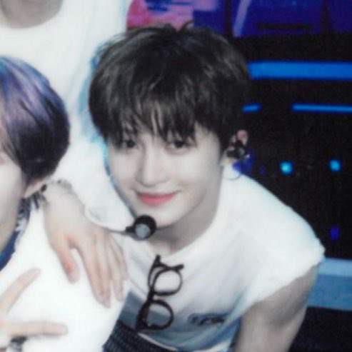 muexmmode's tweet photo. 지훈 머리덮자 제발엄마소원 https://t.co/HKYwNxKnYR