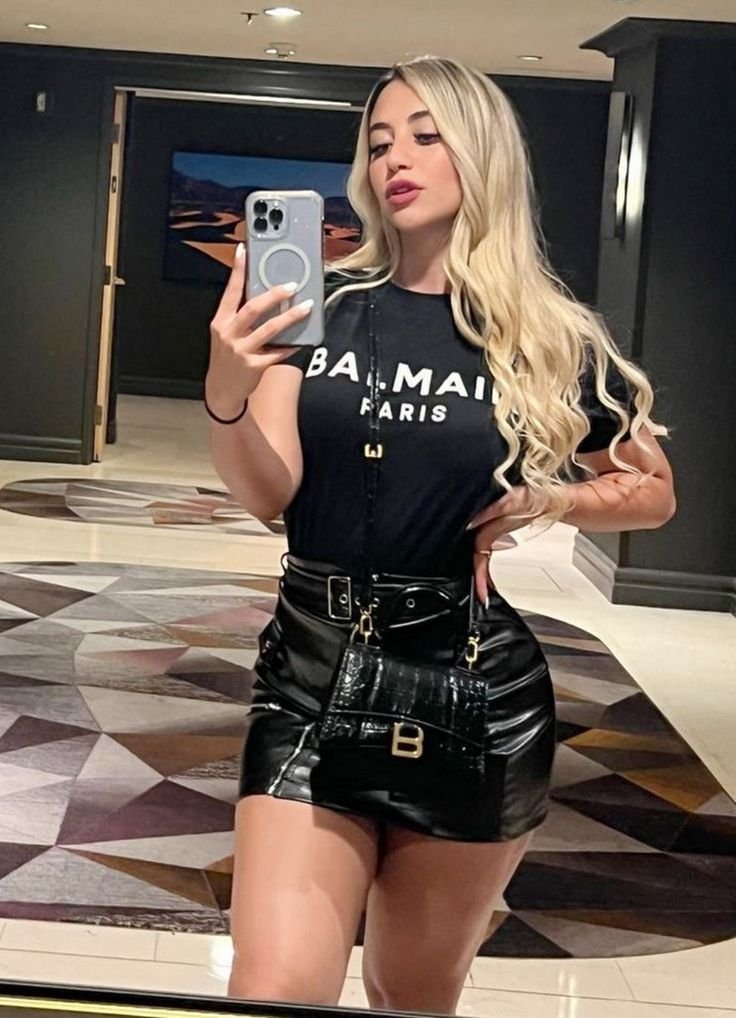 Britneysmijd7l1's tweet photo. Looking for a loyal, genuine man who wants a lifetime relationship. 🫶 Someone who will work with me, grow with me, and build a beautiful future together. I don’t need perfection, just loyalty, love, and commitment for a lifetime. ❤️ https://t.co/P4qzMv6l7z