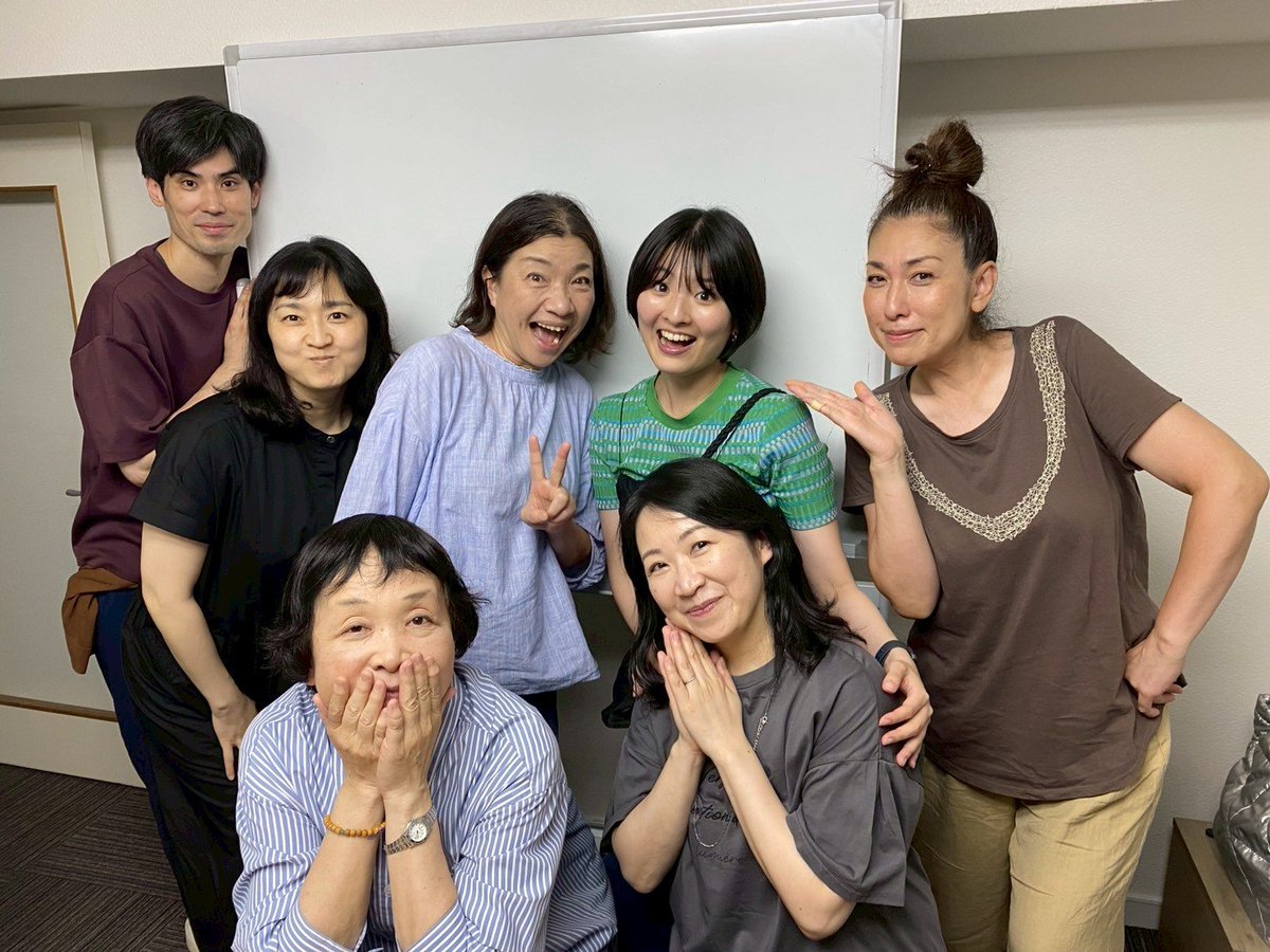 BorobonK's tweet photo. 📣次回公演のお知らせ📣
『ことば』vol.14〜予感〜
日程:2027年2月12(金)〜14(日)
会場:Performing Gallery &amp; Cafe絵空箱
出演:井上啓子 小口ふみか 川西佑佳 杉山薫 仲坪由紀子 伴美奈子 丸川敬之
楽しんで頂けるよう一同張り切っております🙌　お楽しみに😆　＃ことば https://t.co/VVO0mnqS8u