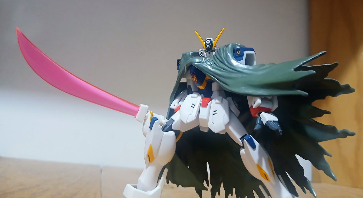 Desunutz1's tweet photo. Mechtember day 28
The robot spirits crossbone gundam it's an old figure on the line,and yeah i can feel that,the articulation it's great,but has some obsolete joints,and also he's kinda small,but this comes with a lot of accesories,so i'm glad i got him.
#toyphotography https://t.co/gjqEN0Kmtl