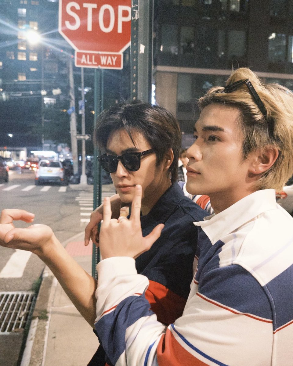 bbybunjiew's tweet photo. นักบอล                                นักบอลกับแฟน https://t.co/IScu1rGfo4