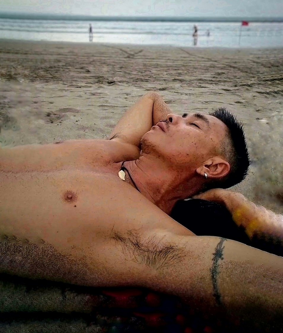 tarotreadepycu's tweet photo. 1. Therapist massage for man
2. Personal Tarot Reading online/onsight
*RSVP wa: +6285746361110
#tarotreader 
#massagepria 
#massagebali 
#therapistbali 
#pijat 
#pijatbali
#pijatpria https://t.co/XikBibivFq
