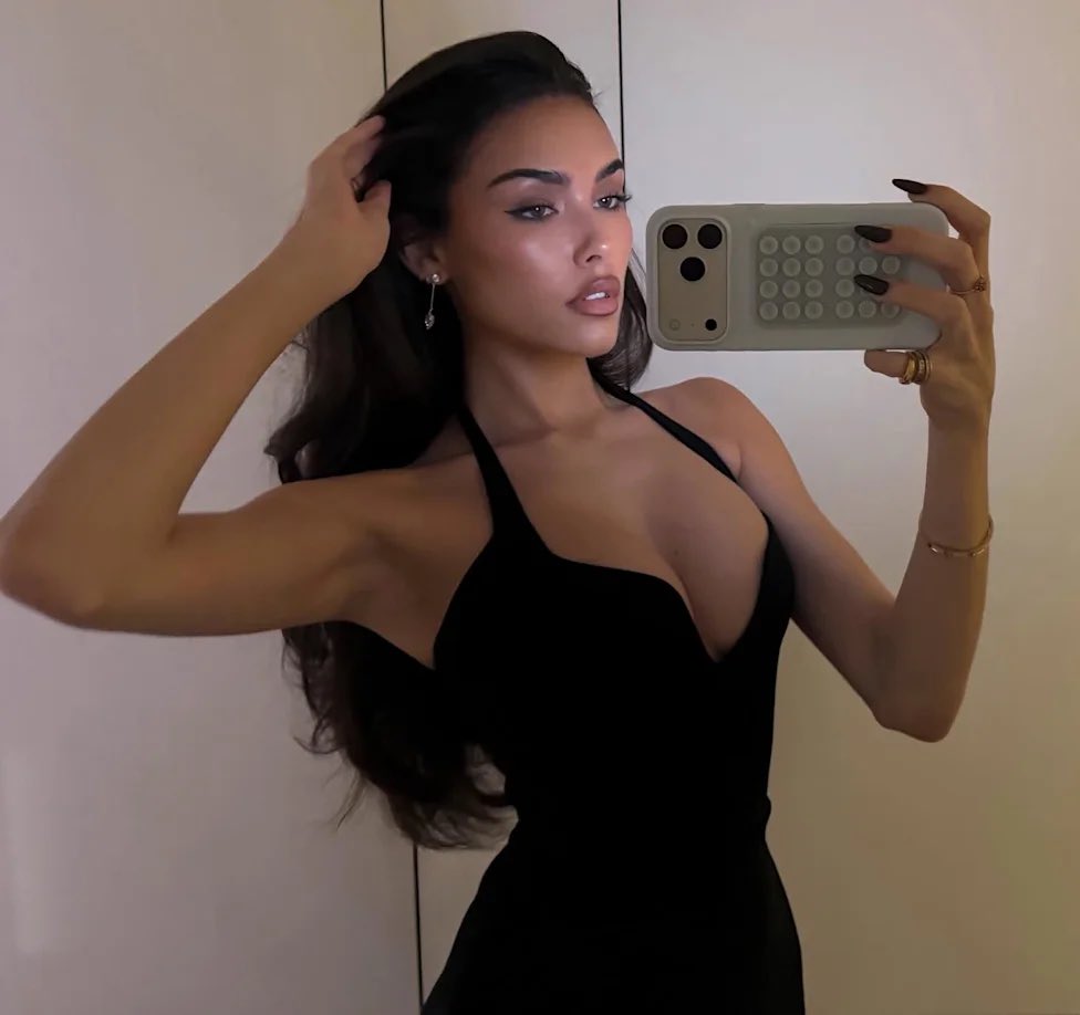 BoltAndBeer's tweet photo. Madison Beer https://t.co/lr9GEmGu3q