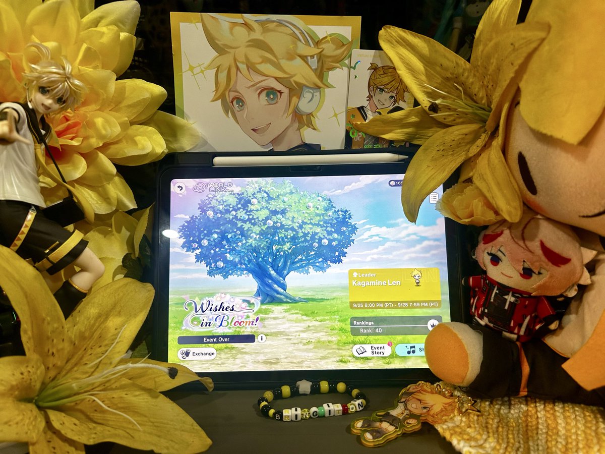 Xieon_'s tweet photo. Otsu finale runners!

And thank you to all the Kagamine oshis for the sweet messages 💛 https://t.co/wxrL9DGyZd