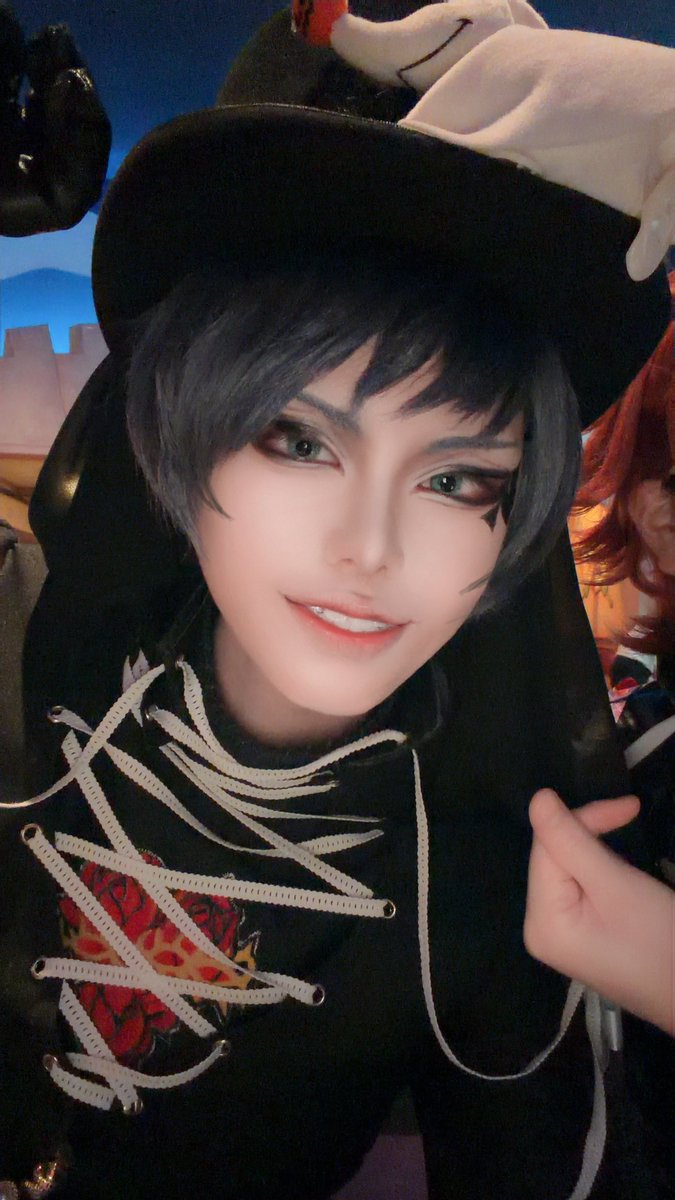 re_7petalo's tweet photo. 今日はハーツでスケアリー.ᐟ.ᐟ
間違い探しはしないでください
#Dハロ仮装2026
#Dハロツイステ仮装 https://t.co/3tBEQ0pJbv