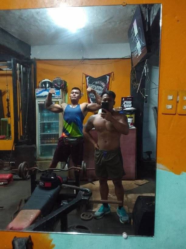 gymmaddick's tweet photo. Paservice na kayo BATAK na BATAK na Kami ngayun ..pm Lang sa mag avail samin pwd duo or 3 some kasama mga tropa KO. HARD FUCKER KAMI 

@Mjhunmarin1201 @Aljonfucker33 

MERON DIN KAMI MGA CHANNEL 
JAKOL AND KANTOT FULL VIDEO
ITO TG KO PM NA
@lancedakz25 https://t.co/dotDrjxuzb