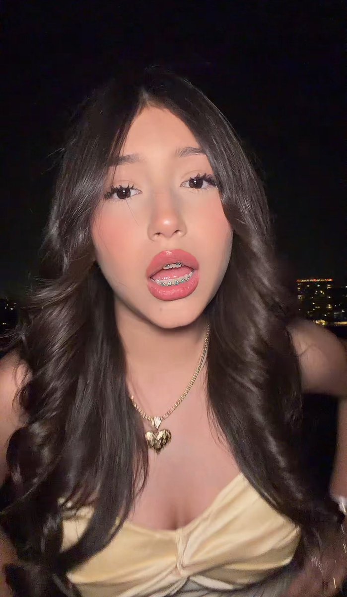 esli_luvr's tweet photo. Someone PLEASE trib and send me it in dms or if you have a vid alr dm me please 🙏#esli #eslimendez #cumtributeِs https://t.co/8kq3UwfN7g