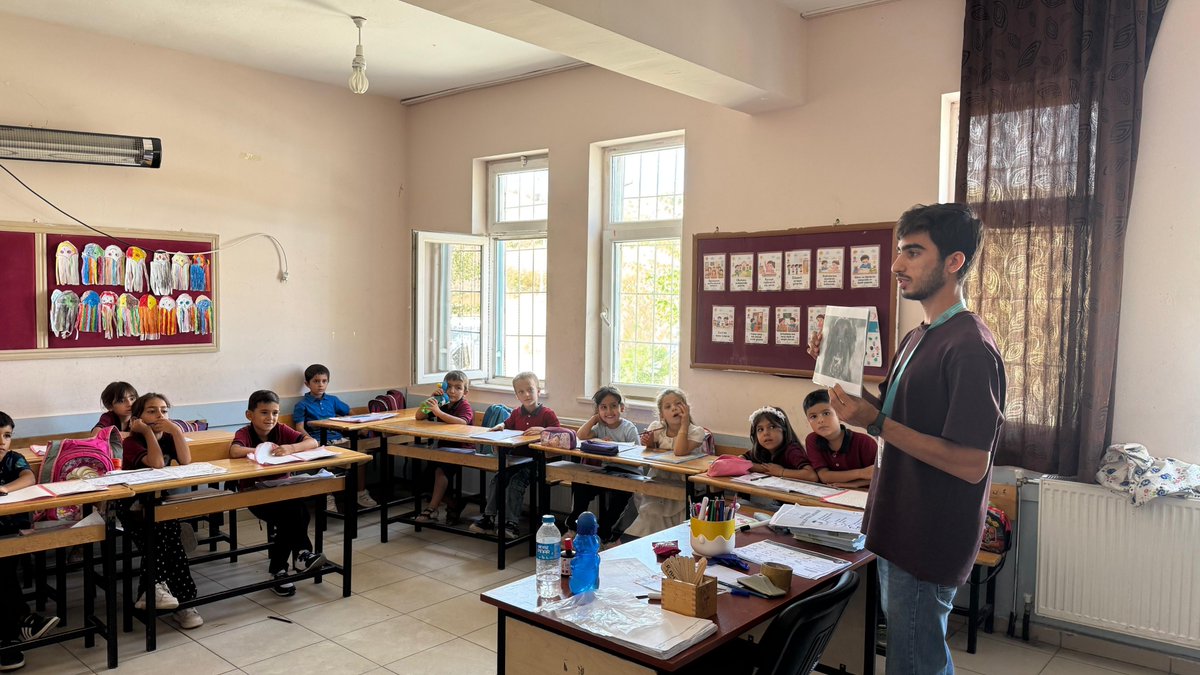 HasankeyfTSM's tweet photo. Hasankeyf Toplum Sağlığı Merkezi personelleri tarafından “Dünya Kuduz Günü” Etkinlikleri kapsamında Hasankeyf Saklı İlkokulu,Hasankeyf İmam Hatip Ortaokulu ve Hasankeyf İmam Hatip Lisesinde öğrencilere ve öğretmenlere yönelik eğitim verildi.
@batmanilsaglik https://t.co/S7zVvjItug