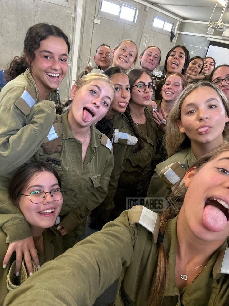 peerben_shabbat's tweet photo. Training together, staying together and being strong together that's us the IDF, that memories😊, I love all my squad in idf🇮🇱✡️ https://t.co/DyJ1cpMJov