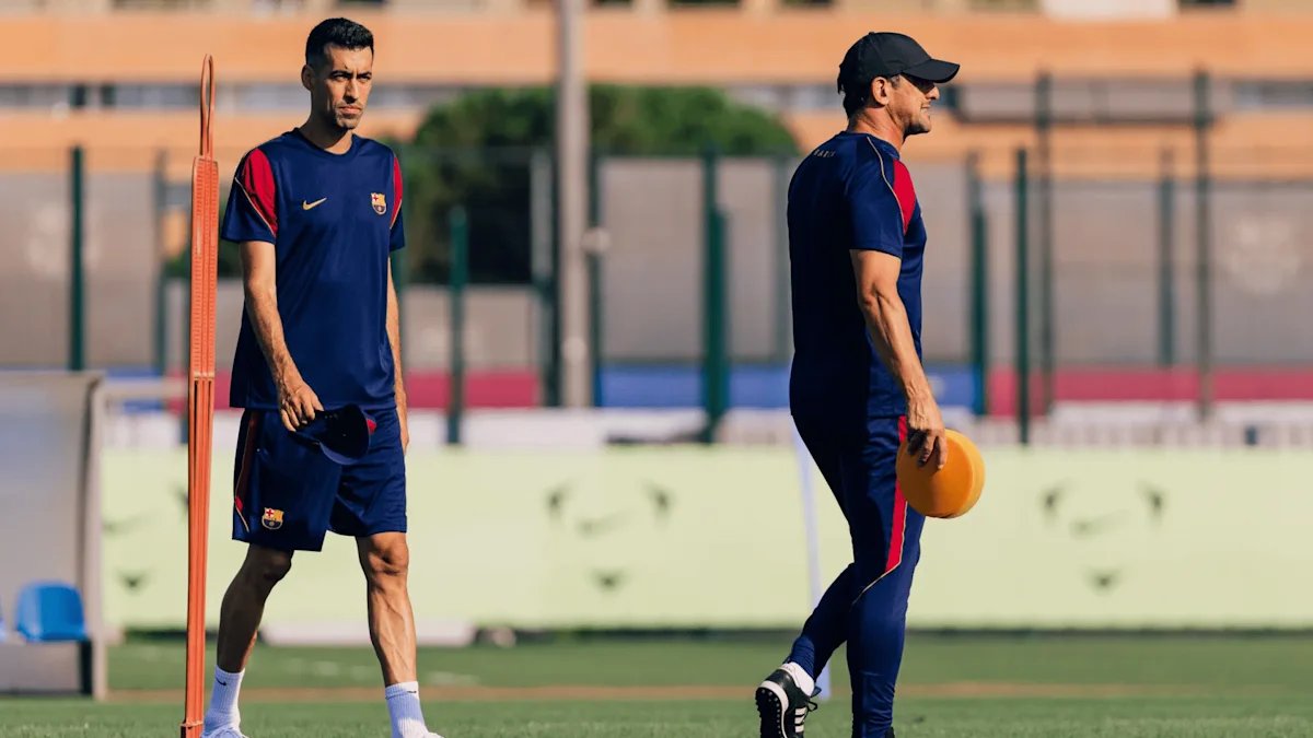 BarcaUniversal's tweet photo. 🚨 NEW: Barcelona believe that Sergio Busquets could be the first team manager in the future.

— @sport https://t.co/nDoZJnrogM