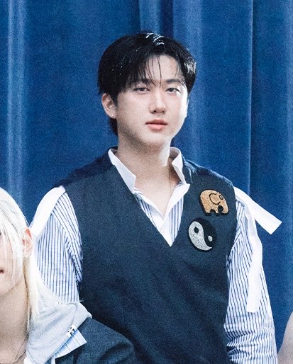 seojpg's tweet photo. Changbin for skz 2027 season’s greetings ✨ https://t.co/uryzLP5WIC