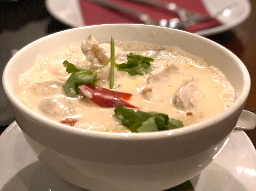 zaranancy115884's tweet photo. This creamy Tom Kha Gai with tender coconut-infused chicken and fragrant galangal is pure Thai comfort—bursting with citrusy, spicy, and warm notes that transport you straight to Bangkok’s street stalls . https://t.co/K4EUzRmPmb