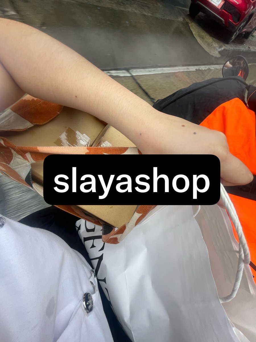 Slayapreorder's tweet photo. ส่งแท่งไฟแล้วนะค่า จากรอบกดเว็บ สุ้มาก ฝนกระหน่ำ **ส่งไปเมื่อวันศุกร์ที่แล้วคับบ**

#reviewslayashop
#ตลาดนัดบังทัน #ตลาดนัดรถไฟบังทัน #BTS_WORLDTOUR_ARİRANG_BANGKOK #BTS_WORLDTOUR_ARİRANG #bts #bangtan https://t.co/B2qve2MHNe