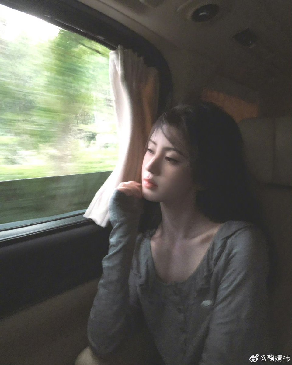 17qutyp's tweet photo. ไวป์แฟนสาวมากดูเหมือนจับต้องได้แต่จับต้องไม่ได้เพราะชีสวยเกินอะ https://t.co/LzAIVdLYnB