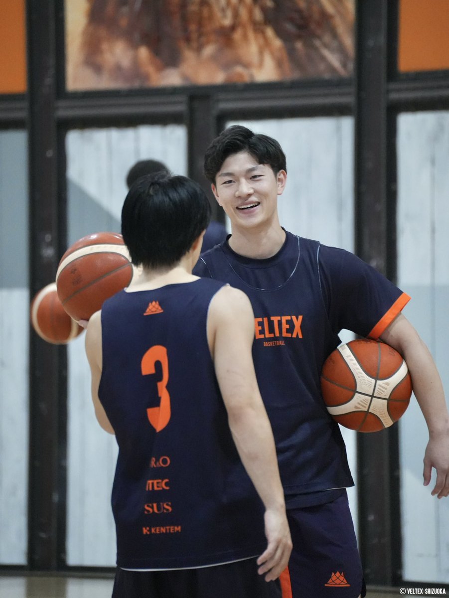 VELTEX_SHIZUOKA's tweet photo. おかえりなさい🤝✨
#ベルテックス静岡 #今野海輝 #ALLSHIZUOKA https://t.co/FMfBE6pS2K