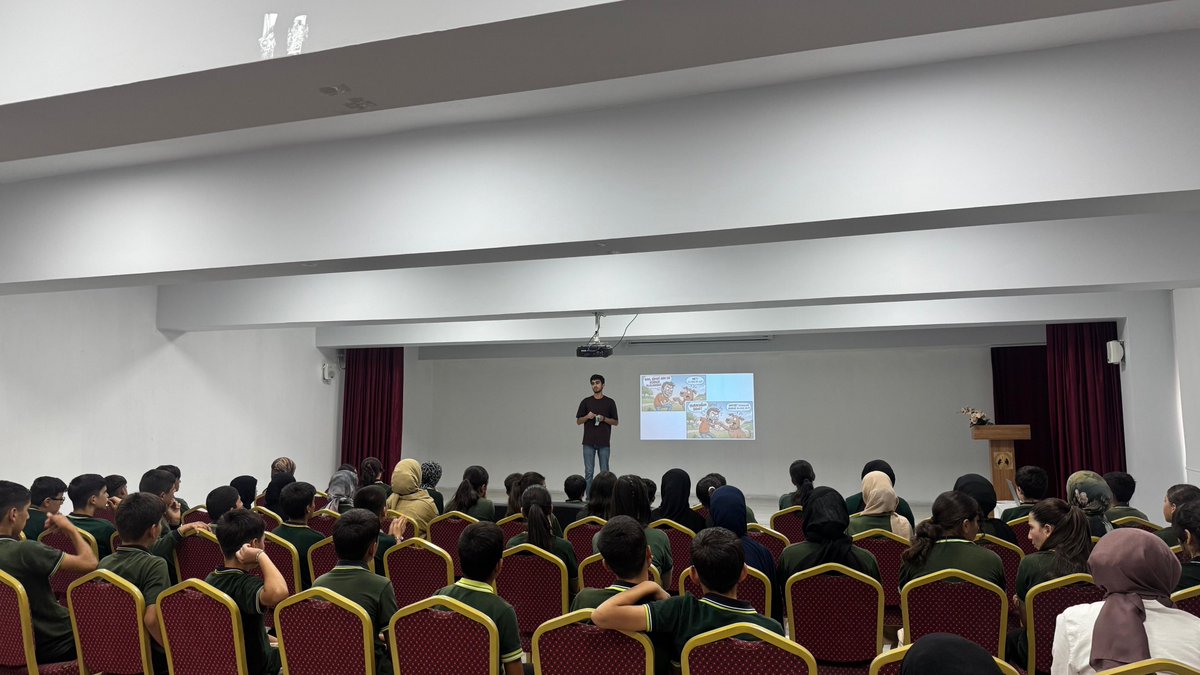 HasankeyfTSM's tweet photo. Hasankeyf Toplum Sağlığı Merkezi personelleri tarafından “Dünya Kuduz Günü” Etkinlikleri kapsamında Hasankeyf Saklı İlkokulu,Hasankeyf İmam Hatip Ortaokulu ve Hasankeyf İmam Hatip Lisesinde öğrencilere ve öğretmenlere yönelik eğitim verildi.
@batmanilsaglik https://t.co/S7zVvjItug