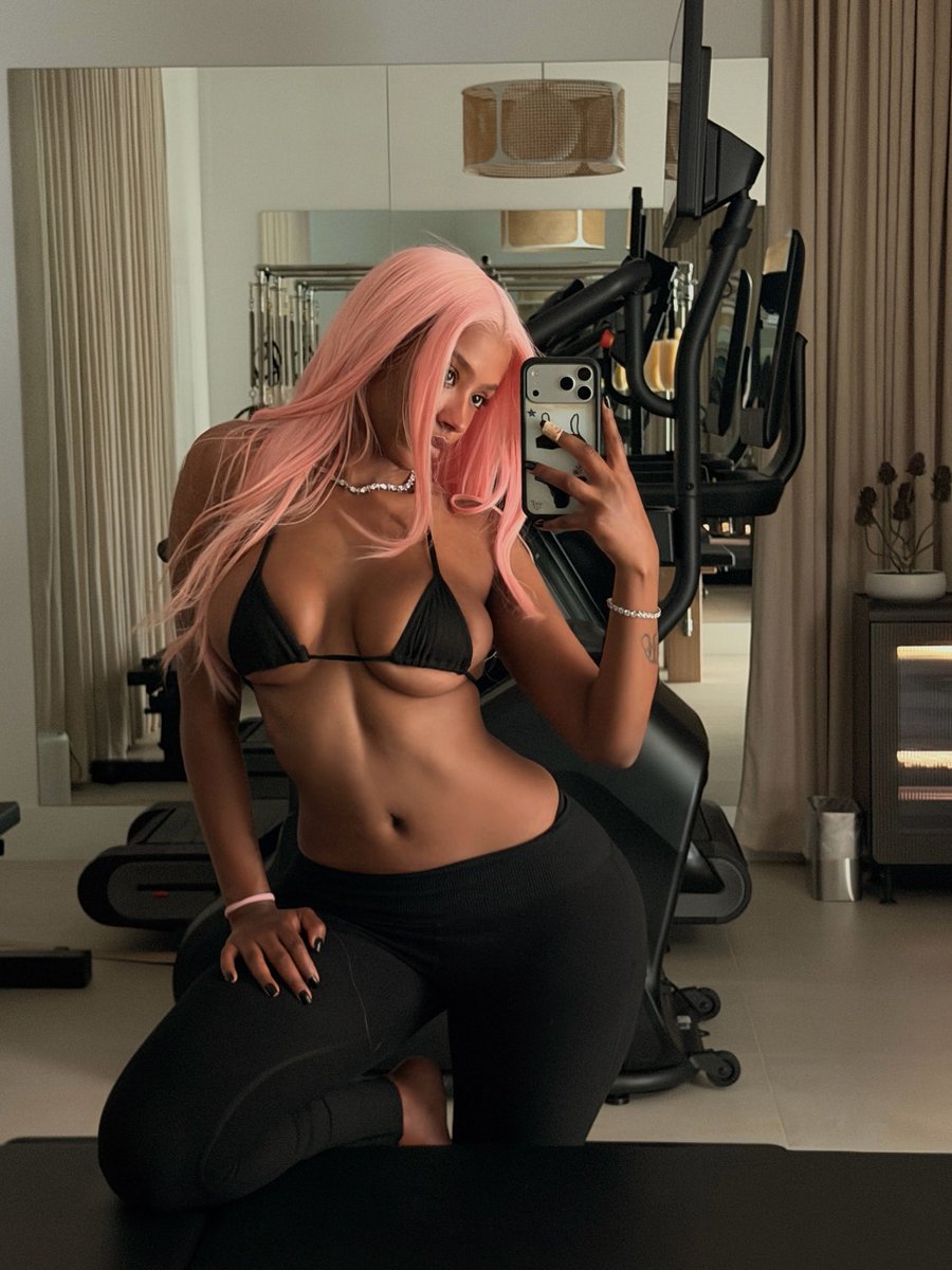 FEMMESTUNNA's tweet photo. new new. https://t.co/WLTbhNWohn