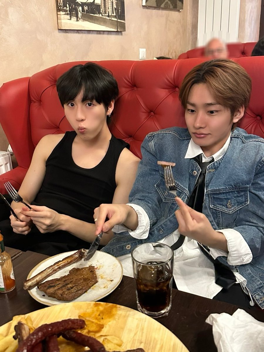 by_EPEX's tweet photo. 좀 바보 😝

#EPEX #이펙스 #JEFF #제프 #젶프프 https://t.co/Gn5Ojcjn47