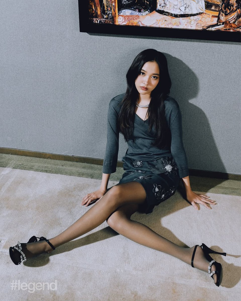 freenxbecbec's tweet photo. this photoshoot of freen tho whoremembers 🫦 https://t.co/C5hFB3xZfl