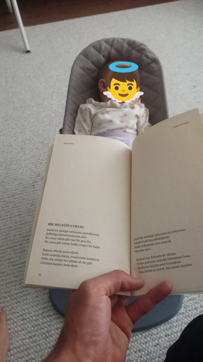 ZeydCelebi's tweet photo. Kızımı şiir okuyarak uyutmak 
Şiir gibi..🤓 https://t.co/V1OyZXcC70