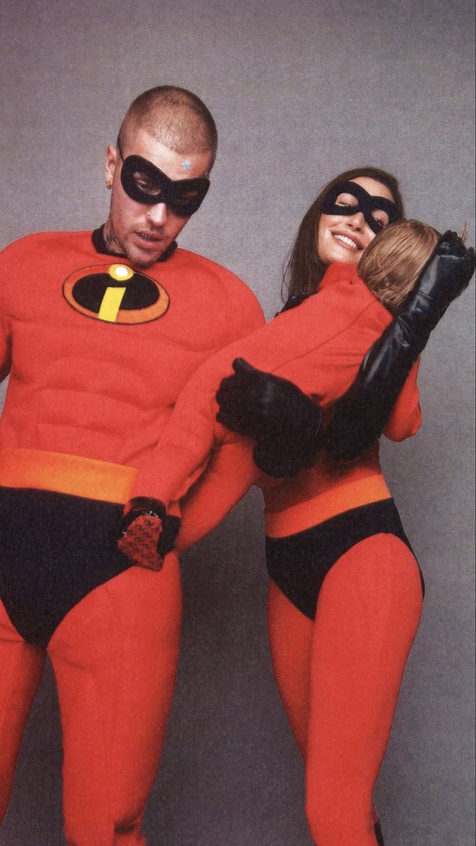Lilbieberss's tweet photo. Necesito saber de qué se van a disfrazar los Bieber este año para Halloween https://t.co/SdJXY3qVhj