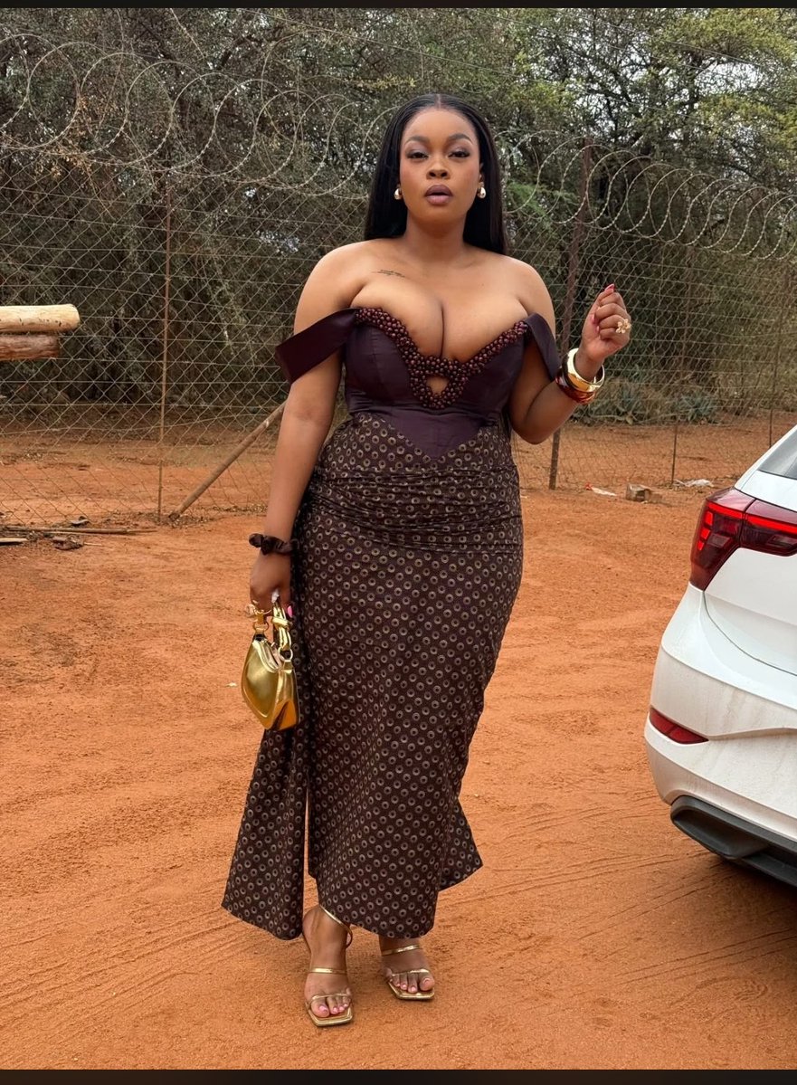 NyakegoMaponya's tweet photo. Such a beautiful woman😍 https://t.co/K13CSQJul9