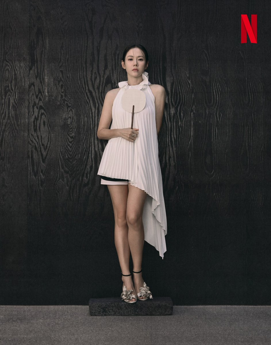 handeuxoxo's tweet photo. son yejin on motherhood & family life ♥︎

"i have so much respect for everyone who manages both childcare and work. even when you’re not taking care of your child, mothers keep thinking about their child, so their brains are basically running at full capacity.

there are so many things you have to think about while caring for a child, what side dishes to prepare, what to pack, how many diapers are left, what’s in the fridge, and so on. it’s really not easy.

when you’re working, just focusing on that alone can already feel overwhelming. but then your brain has to keep running for childcare too, so there are times when it feels like a lot. that’s why i think mothers have it hard.

i think ages two to three are probably the hardest. now that i’ve raised him to four, we can actually communicate, and i can even scold him. he’s also not the type to throw a lot of tantrums, so i’m grateful even for that.

even though it’s hard, the happiness a child gives you is incomparable, so i’m living with so much gratitude. i’m grateful that he’s healthy and that we can spend time together as a family like we do now. but it’s definitely not easy."

#sonyejin #thescandal #손예진