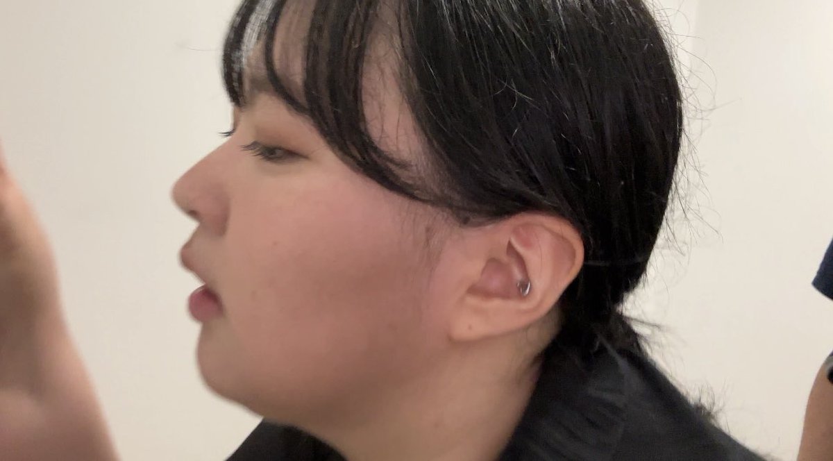 malkoongya's tweet photo. 계단 영상 中… 옆모습 한가인력 ㅁㅌㅊ? https://t.co/i43PlwNiRf