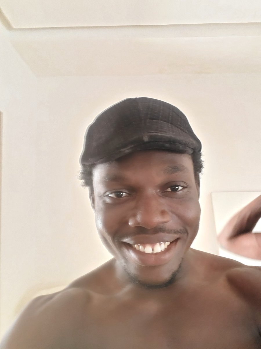 Emmanuel1738454's tweet photo. Me getting ready to celebrate my big 100 mutual and you not among? Why? https://t.co/YSob3BpWMl