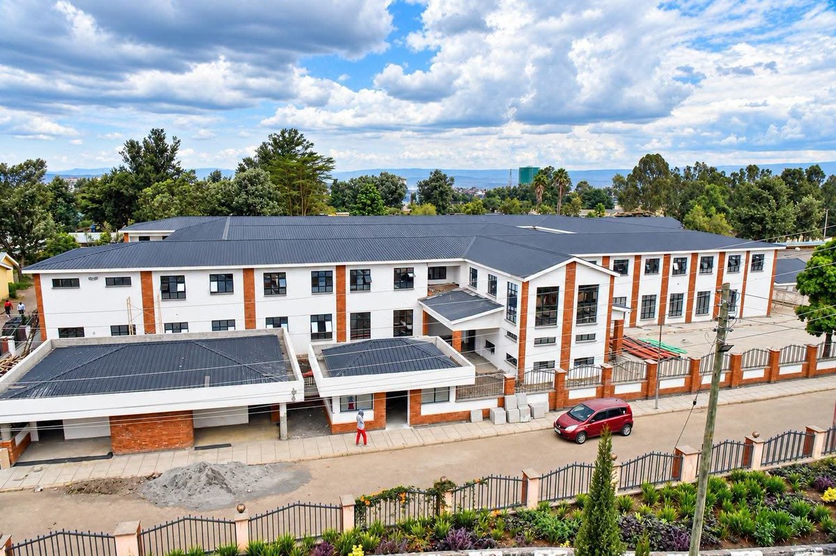 Elizabe18308051's tweet photo. What does better healthcare mean for Nakuru residents? Modern facilities, faster emergency response and specialised care. Governor Susan Kihika is delivering through the NCRTH Trauma Centre, new Level 4 hospitals and upgraded dispensaries.
#LivingThePromise #TransformingNakuru https://t.co/AfP1rbCBOA