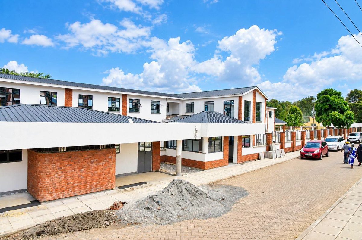 Elizabe18308051's tweet photo. What does better healthcare mean for Nakuru residents? Modern facilities, faster emergency response and specialised care. Governor Susan Kihika is delivering through the NCRTH Trauma Centre, new Level 4 hospitals and upgraded dispensaries.
#LivingThePromise #TransformingNakuru https://t.co/AfP1rbCBOA
