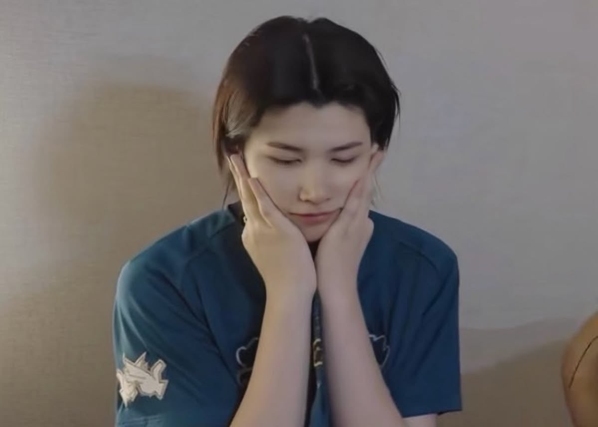liouislim's tweet photo. @jeongiiann tidak mau noona dede mager, yang lain saja yaaa? https://t.co/MRZQkmsqsD